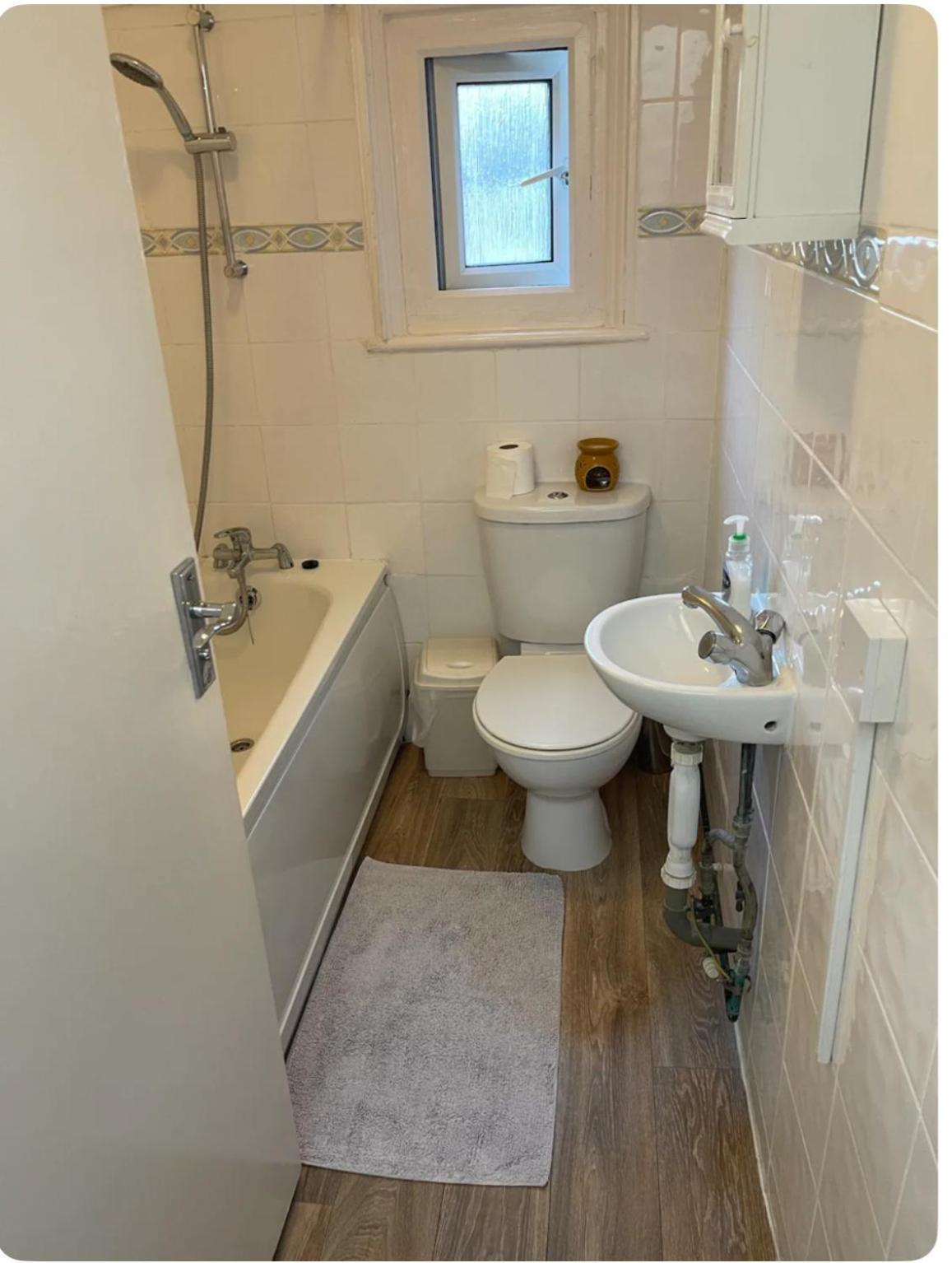 Lovely Room In Tottenham Londres Extérieur photo
